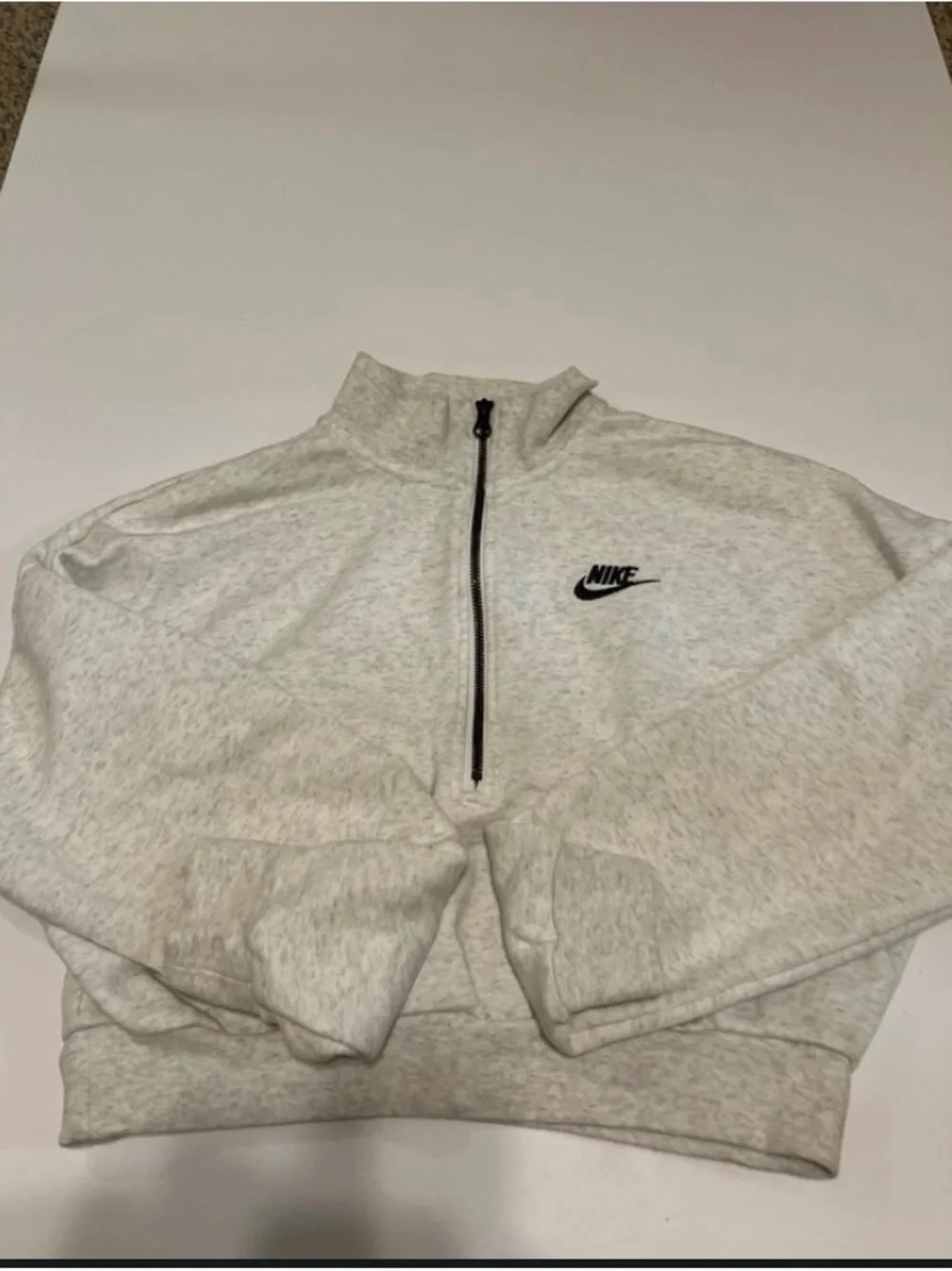 Nike Woman’s  Heather Light Gray Half-Zip Pullover Size Small
